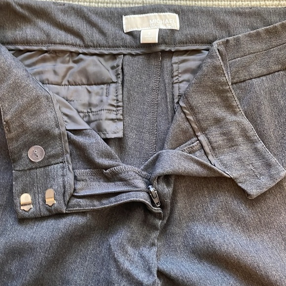 Michael Kors gray slacks. Poly/Viscose/Elastane blend Size 8. Like new condition - Picture 3 of 6